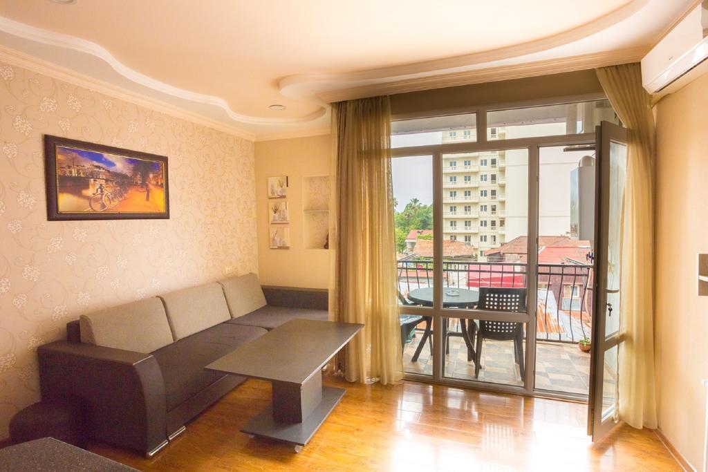 Квартира У Старого Бульвара Batumi Exterior foto