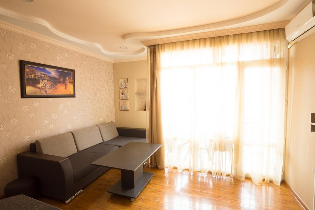 Квартира У Старого Бульвара Batumi Exterior foto